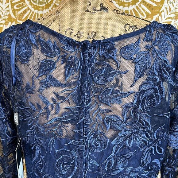 NWT La Femme 28053 Stunning Lace Floral Embroidered A-Line Gown in Navy size 12 - Picture 14 of 15